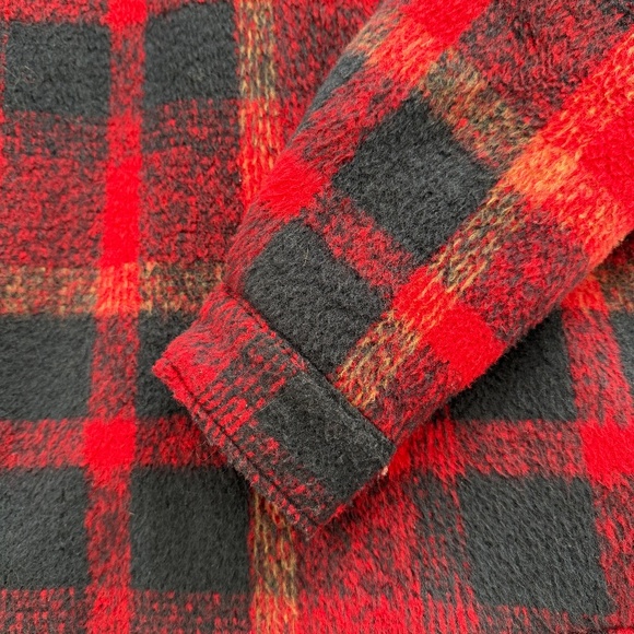 Levi’s Women’s Cozy Plaid Jacket with zipper - Picture 5 of 5